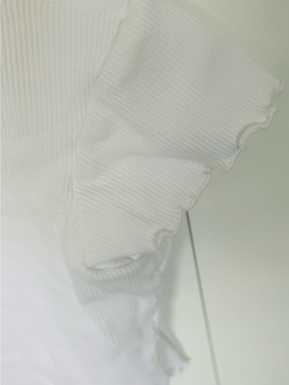 MIOU MUSE Waffle Knit Crop Top White Lettuce Ruffle Details - Picture 5 of 5